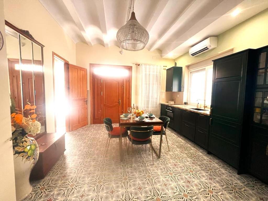 Esmeralda Apartment With Free Private Underground Parking Valencia Exteriör bild