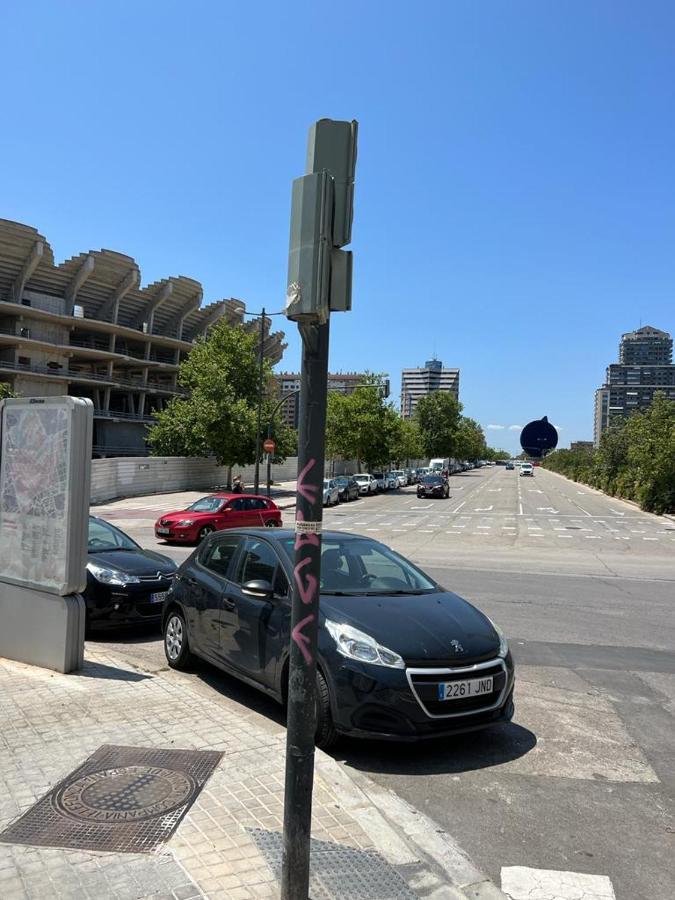 Esmeralda Apartment With Free Private Underground Parking Valencia Exteriör bild